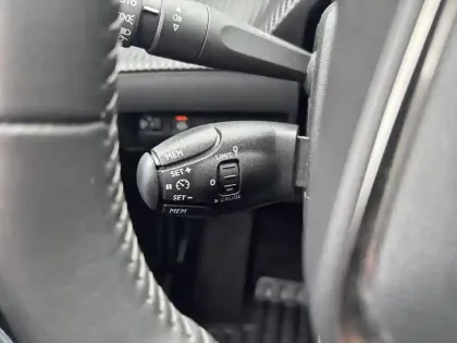 Photo 17 Peugeot 208  Electrique 50 kWh 136ch