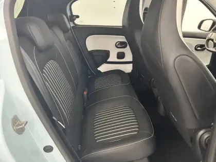 Photo 24 Renault Twingo  III E-Tech
