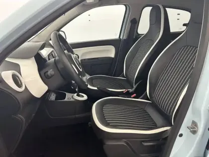 Photo 17 Renault Twingo  III E-Tech