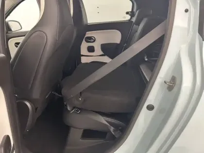 Photo 38 Renault Twingo  III E-Tech