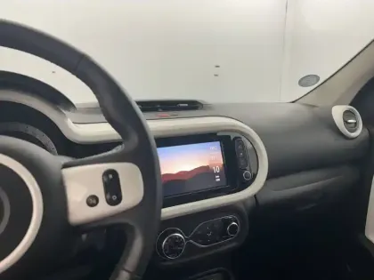 Photo 20 Renault Twingo  III E-Tech