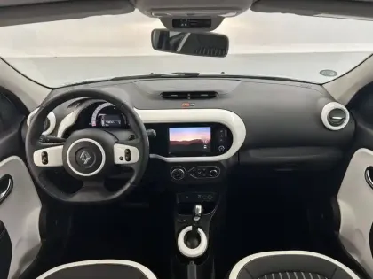 Photo 37 Renault Twingo  III E-Tech