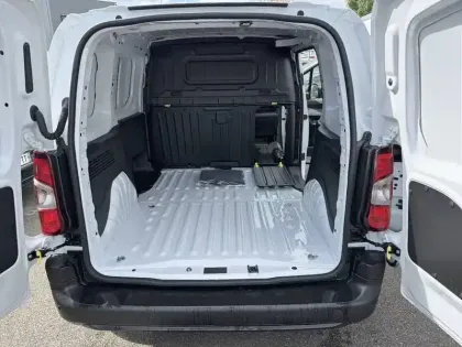 Photo 26 Opel Combo  CARGO M DIESEL 100 CH MANUELLE