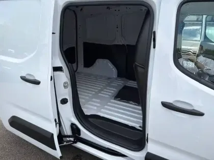 Photo 24 Opel Combo  CARGO M DIESEL 100 CH MANUELLE