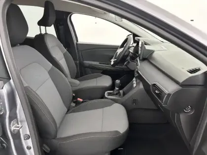 Photo 38 Dacia Jogger  Hybrid 140 7 places GSR2