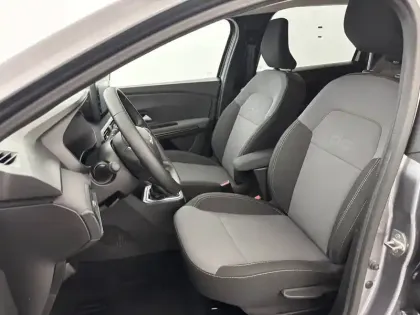 Photo 33 Dacia Jogger  Hybrid 140 7 places GSR2