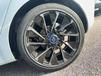 Photo 37 Renault Clio  E-Tech full hybrid 145 ch GSR2