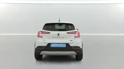 Photo 12 Renault Captur  E-Tech full hybrid 145