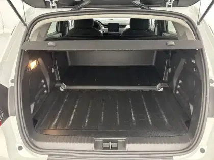 Photo 26 Renault Captur  E-Tech full hybrid 145