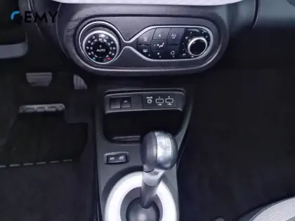 Photo 13 Renault Twingo  III E-Tech
