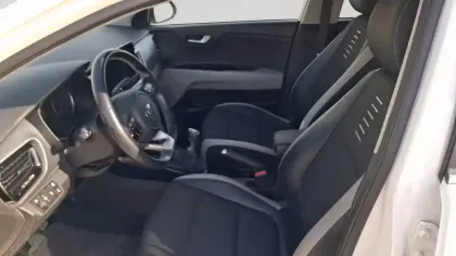 Photo 11 Kia Stonic  1.0 T-GDi 100 ch MHEV iBVM6