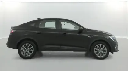 Photo 14 Renault Arkana  TCe 140 EDC - 23