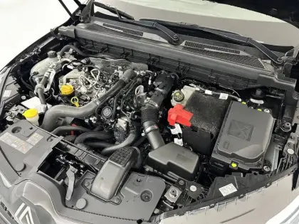 Photo 35 Renault Arkana  TCe 140 EDC - 23
