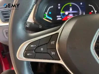 Photo 18 Renault Captur  E-Tech full hybrid 145