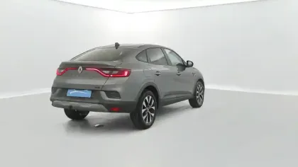 Photo 13 Renault Arkana  E-Tech hybride 145 - 22