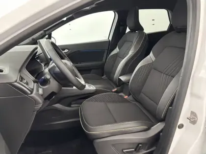 Photo 33 Renault Symbioz  E-Tech full hybrid 145