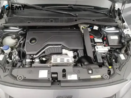 Photo 11 Peugeot 208  Hybrid 100 e-DCS6