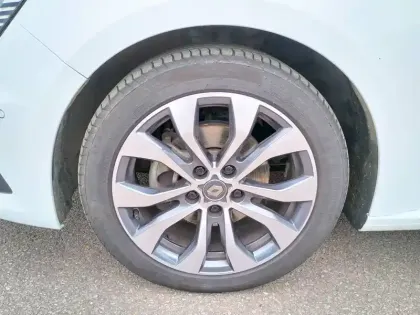 Photo 16 Renault Megane  IV Berline TCe 140 EDC