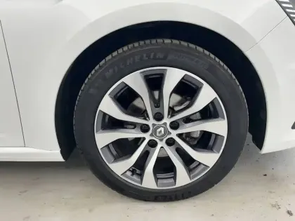 Photo 45 Renault Megane  IV Berline TCe 140 EDC
