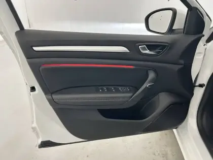 Photo 35 Renault Megane  IV Berline TCe 140 EDC