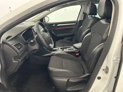 Photo 33 Renault Megane  IV Berline TCe 140 EDC