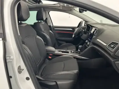 Photo 38 Renault Megane  IV Berline TCe 140 EDC