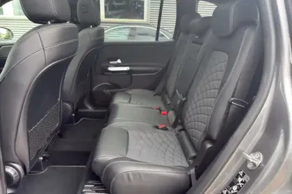 Photo 10 Mercedes GLB  200 7G-DCT