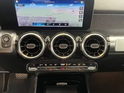 Photo 55 Mercedes GLB  200 7G-DCT