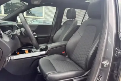 Photo 9 Mercedes GLB  200 7G-DCT
