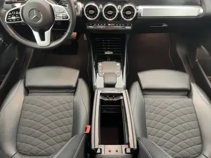Photo 57 Mercedes GLB  200 7G-DCT