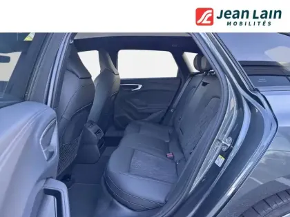 Photo 16 Audi A5  Avant e-hybrid 299 ch S tronic 7 Quattro
