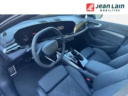 Photo 10 Audi A5  Avant e-hybrid 299 ch S tronic 7 Quattro