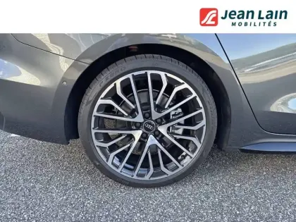 Photo 8 Audi A5  Avant e-hybrid 299 ch S tronic 7 Quattro