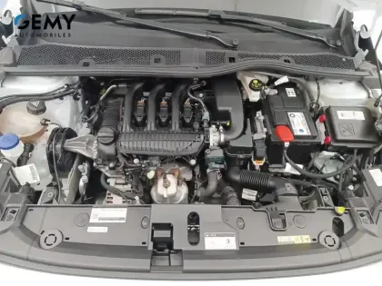 Photo 29 Peugeot 208  PureTech 75 S&S BVM5