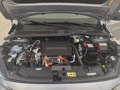 Photo 26 Peugeot 208  Electrique 50 kWh 136ch