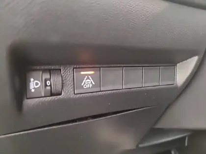 Photo 23 Peugeot 208  Electrique 50 kWh 136ch