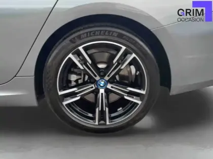 Photo 15 BMW Serie 3 Touring 330e xDrive 292 ch BVA8