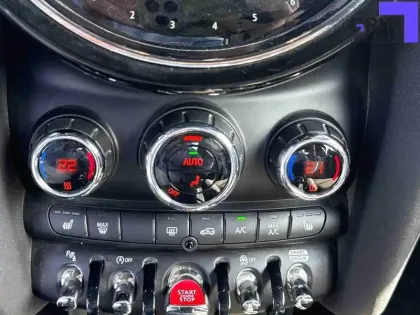 Photo 8 Mini Mini Cabriolet John Cooper Works 231 ch BVA8