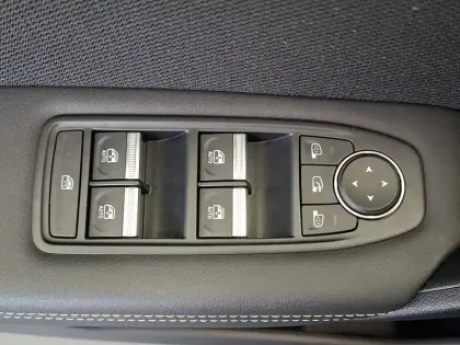 Photo 31 Renault Symbioz  E-Tech full hybrid 145