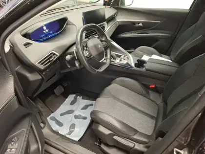 Photo 10 Peugeot 3008  PureTech 130ch S&S EAT8