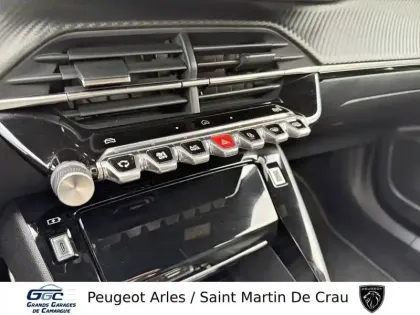 Photo 14 Peugeot 2008  PureTech 130 S&S EAT8