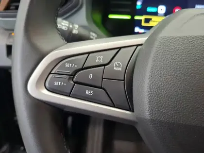 Photo 30 Dacia Duster  Hybrid 140