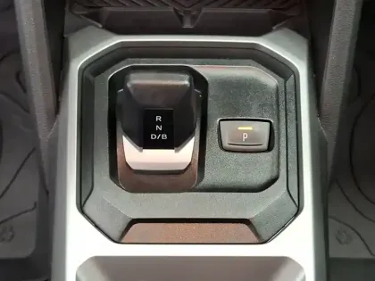 Photo 33 Dacia Duster  Hybrid 140