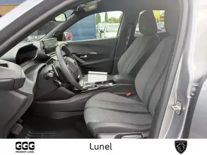 Photo 8 Peugeot 2008  PureTech 130 S&S EAT8