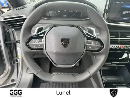 Photo 12 Peugeot 2008  PureTech 130 S&S EAT8