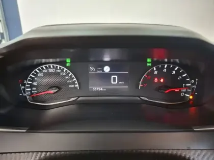 Photo 25 Peugeot 208  PureTech 100 S&S BVM6