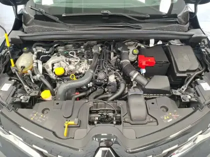 Photo 12 Renault Captur  mild hybrid 140