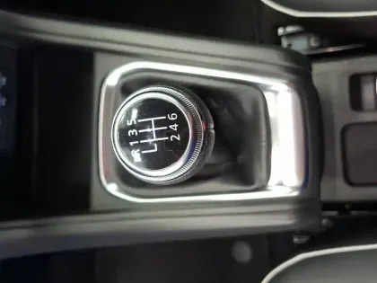 Photo 34 Renault Captur  mild hybrid 140