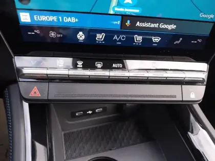 Photo 36 Renault Rafale  E-Tech full hybrid 200 ch