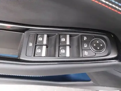 Photo 22 Renault Rafale  E-Tech full hybrid 200 ch